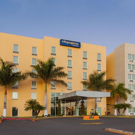 City Express By Marriott Celaya Parque Bagian luar foto