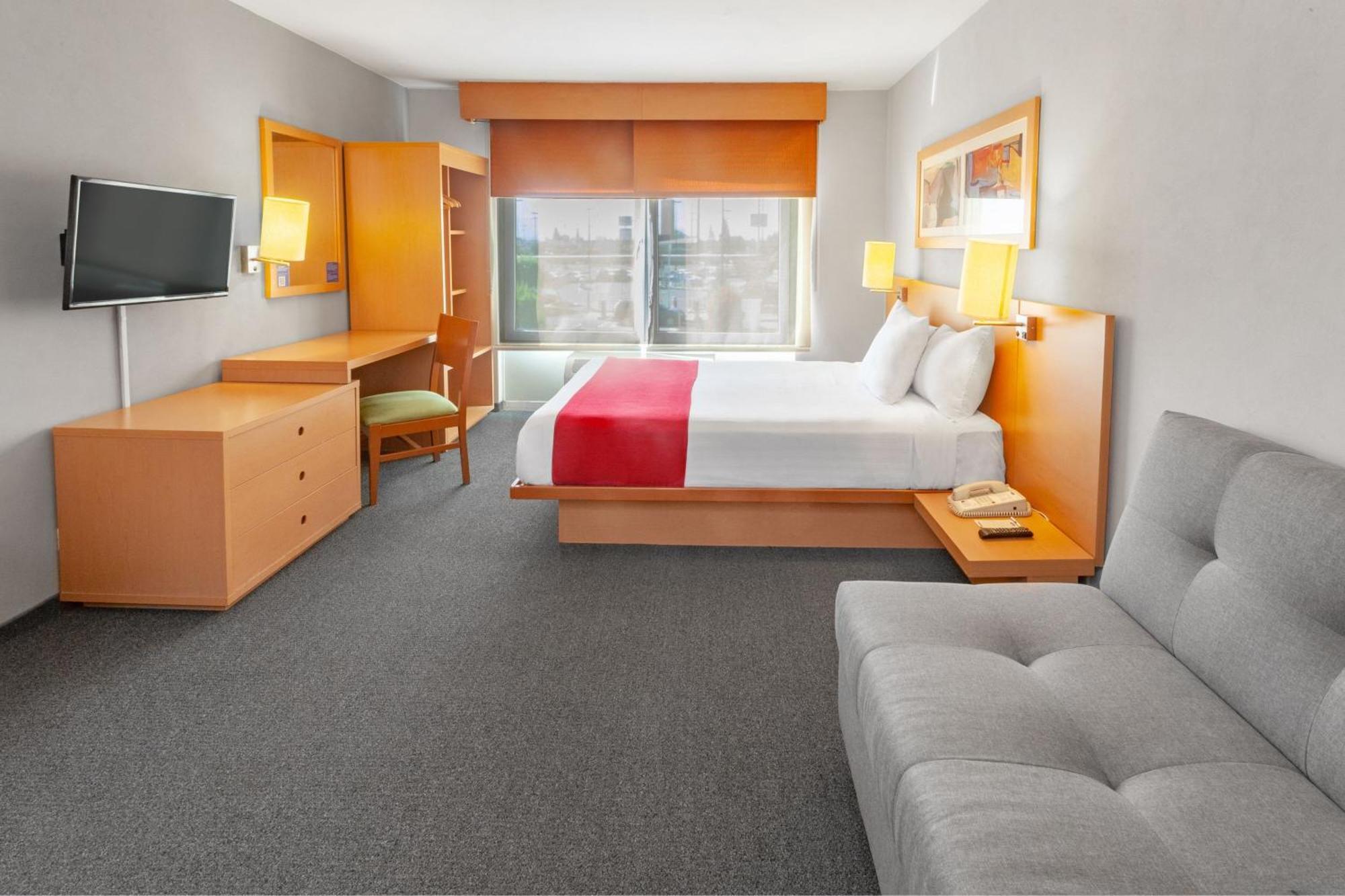 City Express By Marriott Celaya Parque Bagian luar foto