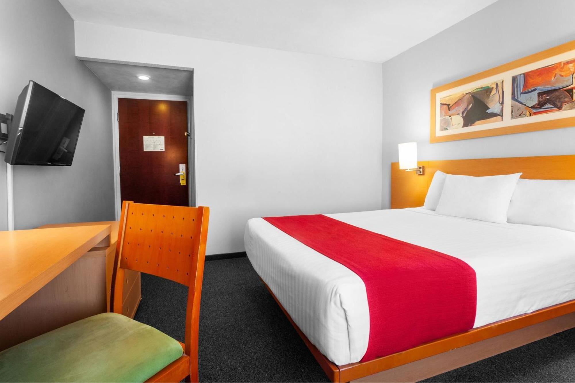 City Express By Marriott Celaya Parque Bagian luar foto