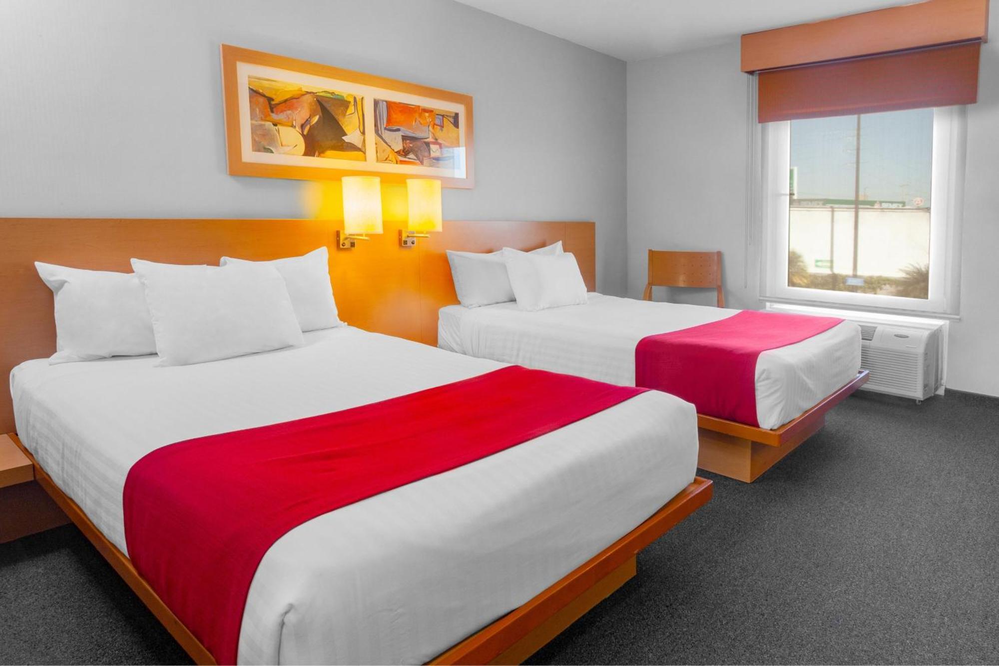 City Express By Marriott Celaya Parque Bagian luar foto