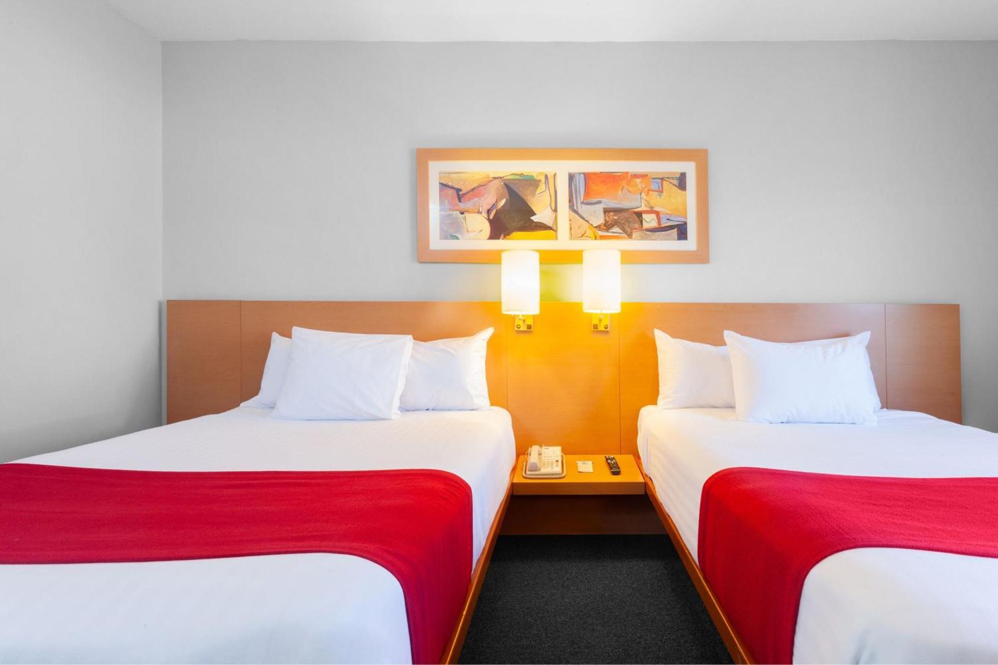 City Express By Marriott Celaya Parque Bagian luar foto