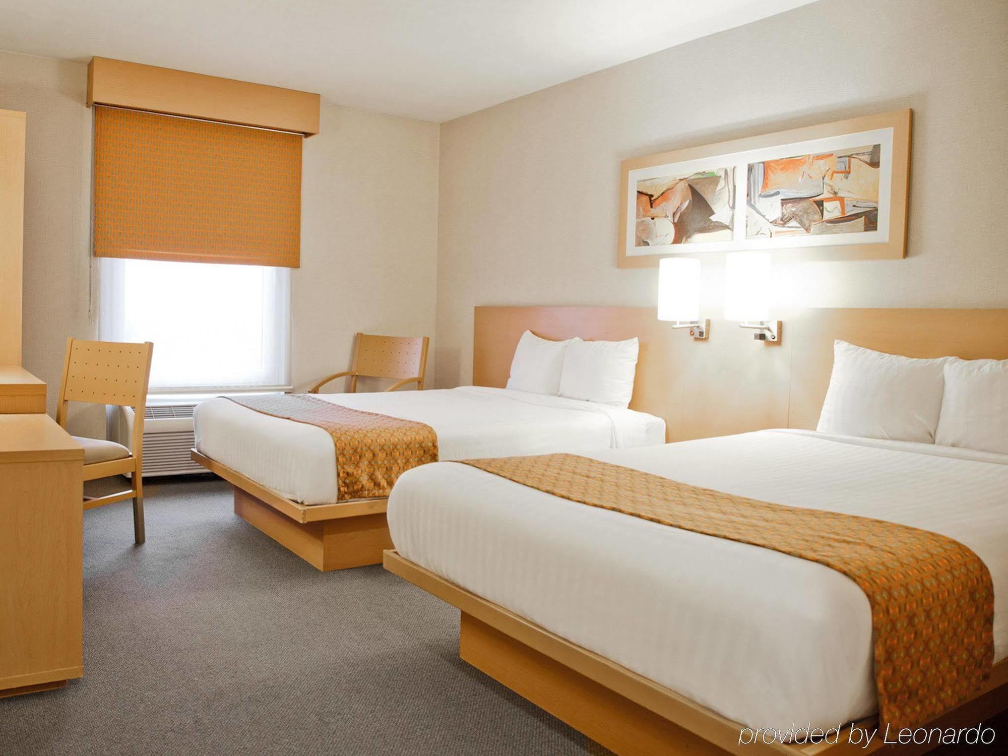 City Express By Marriott Celaya Parque Bagian luar foto